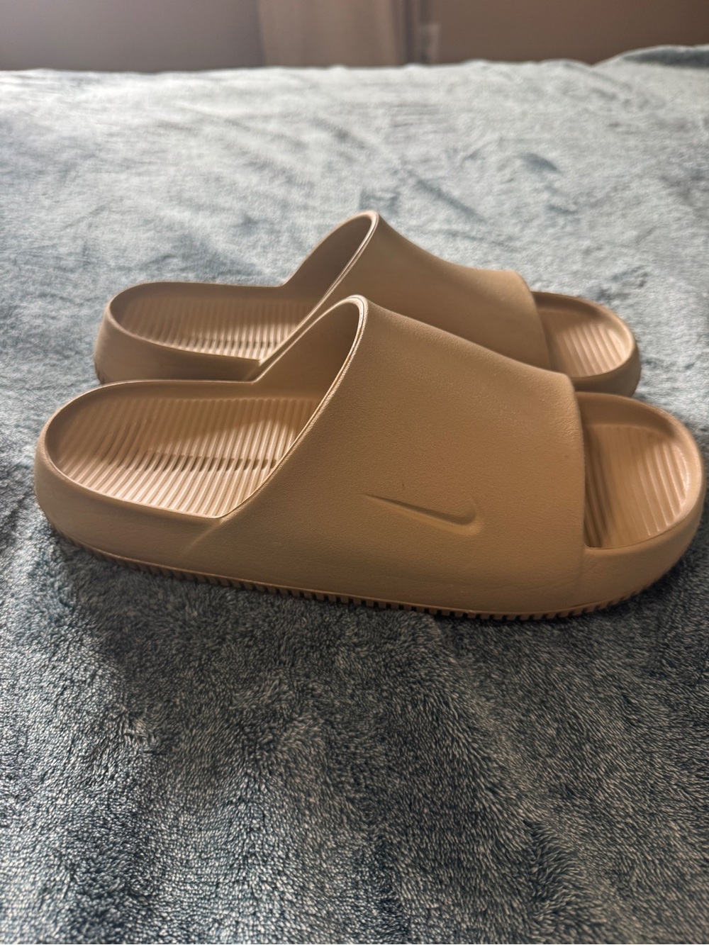 Nike Tan Slide Sandals - Neutral Beige Foam Slides